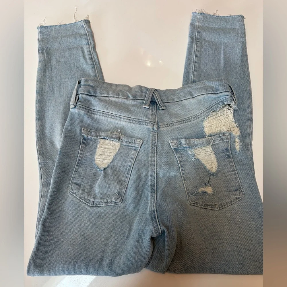 #200 Good American Light Blue Ripped Straight Leg Jeans. Excellent Condition. - Picture 5 of 14